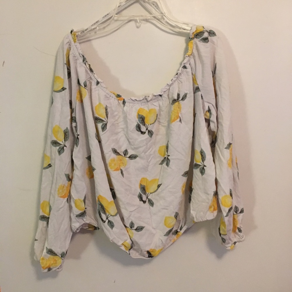 Lemon Printed off the shoulder crop top